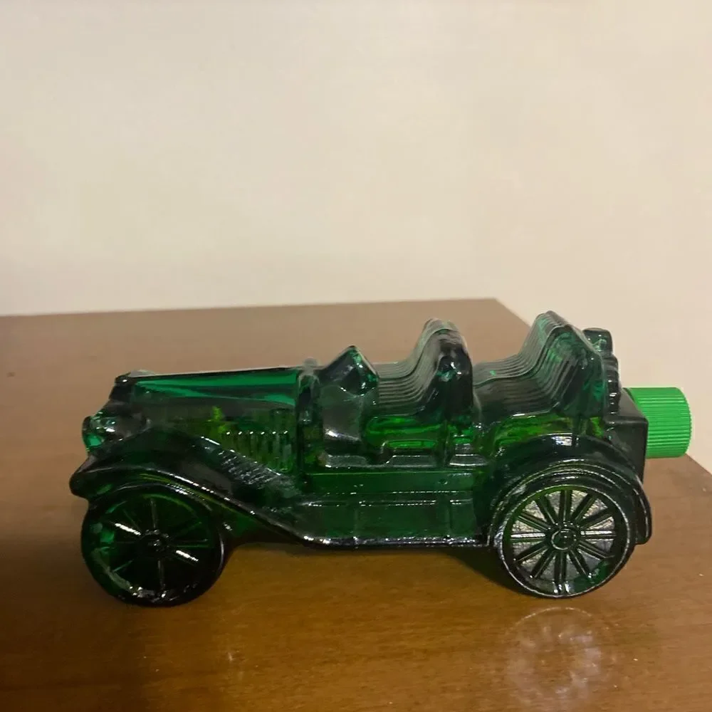 Vintage Avon 1923 Station wagon empty bottle with box